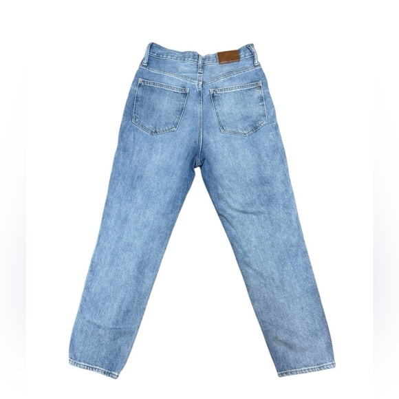 Madewell Mom Jean Womens 25 Medium
Wash Ripped Edition Gilford Blue AJ214 - Picture 5 of 12
